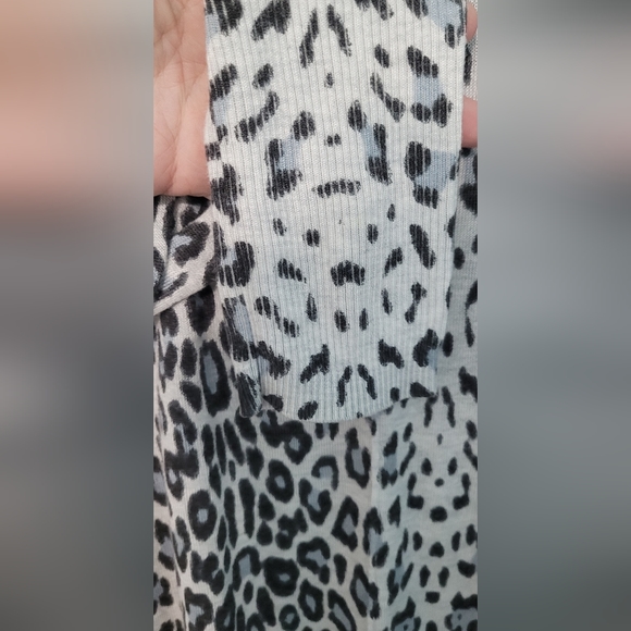 NWOT H&M long sleeve knit size M - Picture 6 of 9